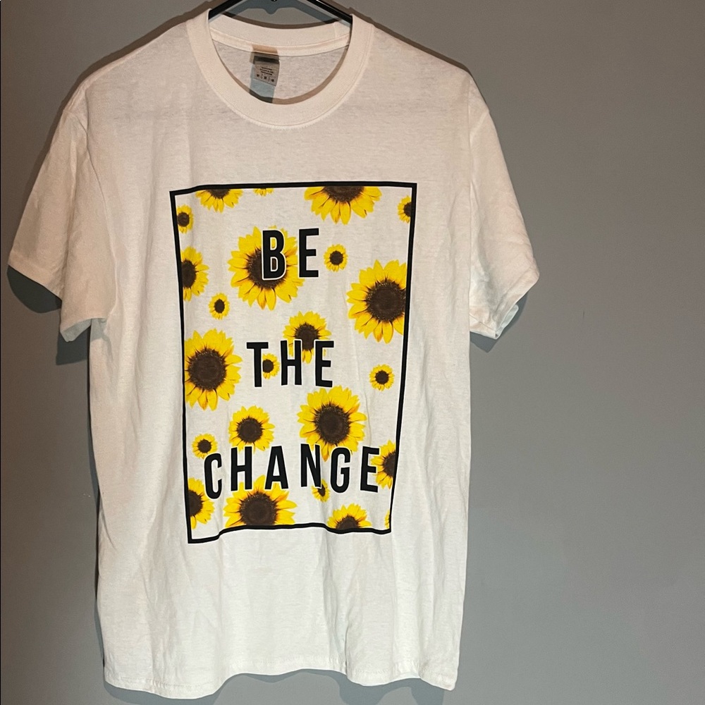 Womens T-Shirt Size Medium